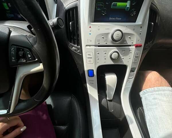 Шевроле Вольт 2010 в Конотопе на Automoto.ua Серый Шевроле Вольт, объемом двигателя 1.4 л и пробегом 102 тыс. км за 12900 $, фото 10 на Automoto.ua
