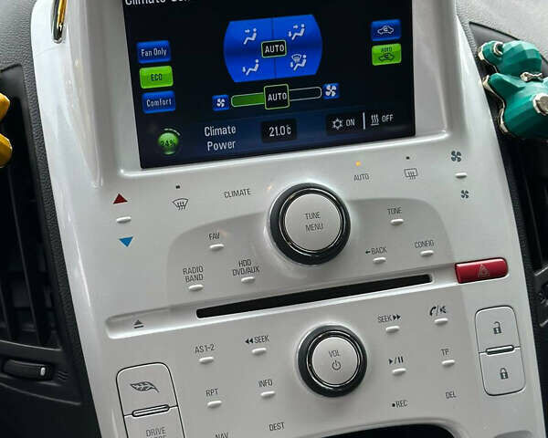 Серый Шевроле Вольт, объемом двигателя 1.4 л и пробегом 300 тыс. км за 7999 $, фото 18 на Automoto.ua