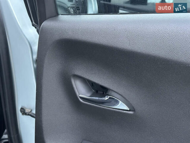 Серый Шевроле Вольт, объемом двигателя 1.4 л и пробегом 182 тыс. км за 8999 $, фото 37 на Automoto.ua