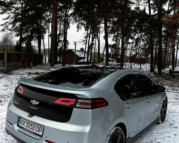 Серый Шевроле Вольт, объемом двигателя 1.4 л и пробегом 186 тыс. км за 11000 $, фото 3 на Automoto.ua