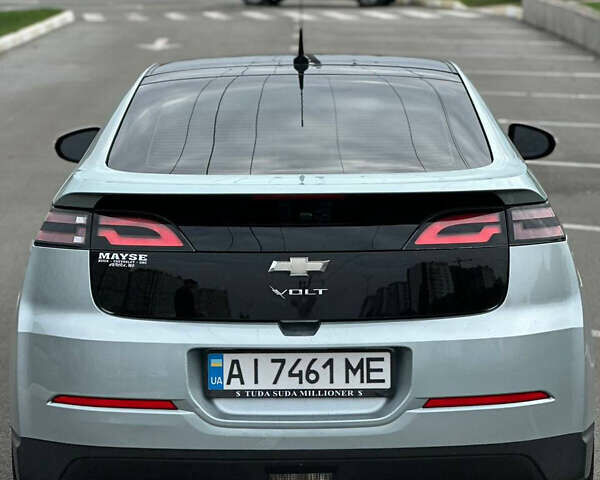 Серый Шевроле Вольт, объемом двигателя 1.4 л и пробегом 300 тыс. км за 7999 $, фото 4 на Automoto.ua