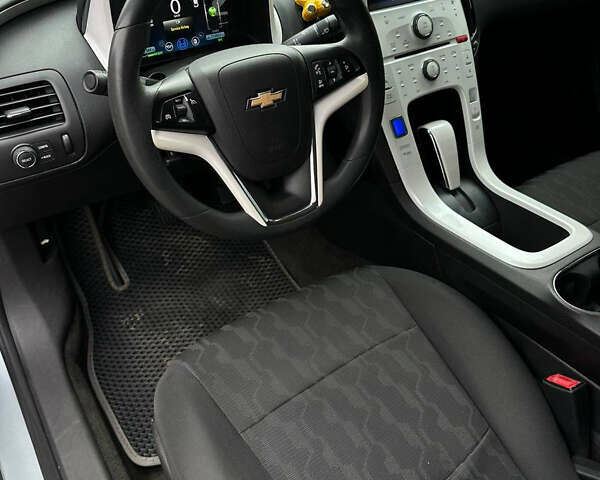 Серый Шевроле Вольт, объемом двигателя 1.4 л и пробегом 300 тыс. км за 7999 $, фото 10 на Automoto.ua