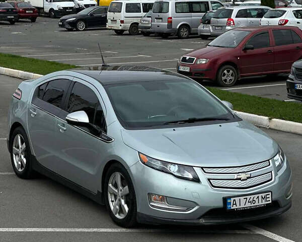 Серый Шевроле Вольт, объемом двигателя 1.4 л и пробегом 300 тыс. км за 7999 $, фото 2 на Automoto.ua