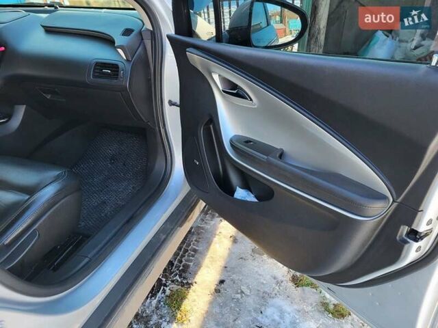 Сірий Шевроле Вольт, об'ємом двигуна 1.4 л та пробігом 150 тис. км за 10300 $, фото 18 на Automoto.ua