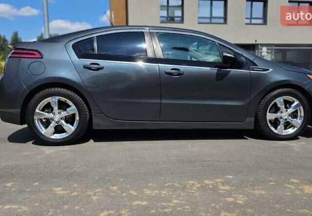 Серый Шевроле Вольт, объемом двигателя 1.4 л и пробегом 250 тыс. км за 9999 $, фото 2 на Automoto.ua
