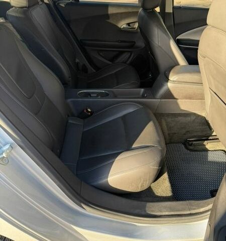 Серый Шевроле Вольт, объемом двигателя 1.4 л и пробегом 193 тыс. км за 10000 $, фото 6 на Automoto.ua