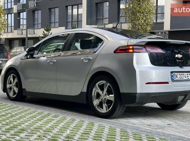 Сірий Шевроле Вольт, об'ємом двигуна 1.4 л та пробігом 180 тис. км за 7800 $, фото 6 на Automoto.ua
