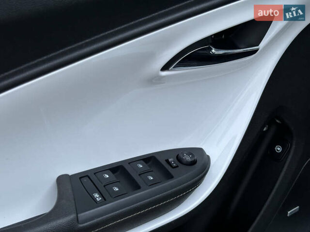 Серый Шевроле Вольт, объемом двигателя 1.4 л и пробегом 182 тыс. км за 8999 $, фото 52 на Automoto.ua