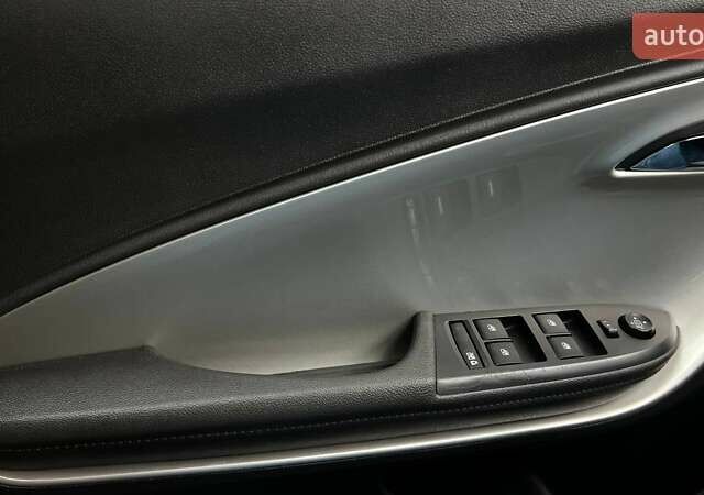 Серый Шевроле Вольт, объемом двигателя 1.4 л и пробегом 210 тыс. км за 8500 $, фото 16 на Automoto.ua