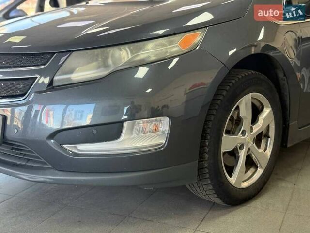 Серый Шевроле Вольт, объемом двигателя 1.4 л и пробегом 293 тыс. км за 10490 $, фото 4 на Automoto.ua