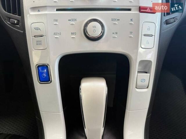 Серый Шевроле Вольт, объемом двигателя 1.4 л и пробегом 293 тыс. км за 10490 $, фото 26 на Automoto.ua