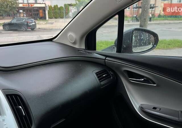 Серый Шевроле Вольт, объемом двигателя 1.4 л и пробегом 210 тыс. км за 8500 $, фото 12 на Automoto.ua