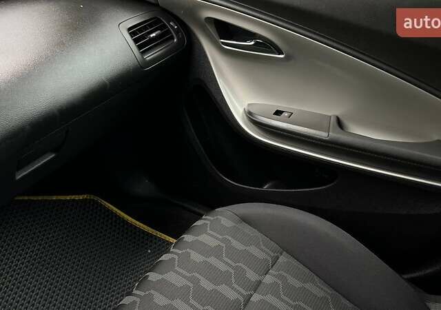 Серый Шевроле Вольт, объемом двигателя 1.4 л и пробегом 210 тыс. км за 8500 $, фото 11 на Automoto.ua