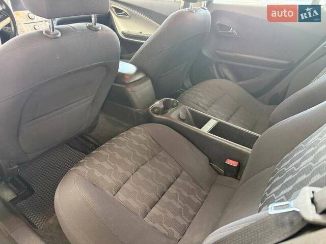 Серый Шевроле Вольт, объемом двигателя 1.4 л и пробегом 293 тыс. км за 10490 $, фото 28 на Automoto.ua