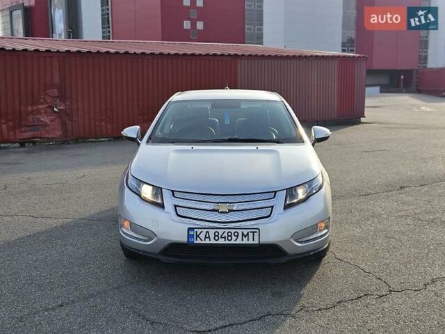 Серый Шевроле Вольт, объемом двигателя 1.4 л и пробегом 131 тыс. км за 12599 $, фото 2 на Automoto.ua