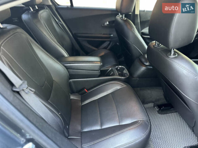 Серый Шевроле Вольт, объемом двигателя 1.4 л и пробегом 130 тыс. км за 9200 $, фото 62 на Automoto.ua