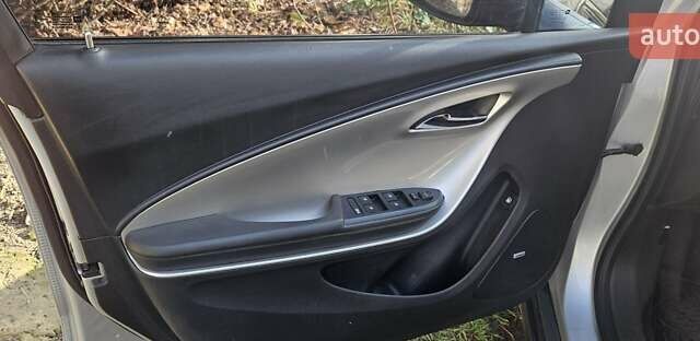 Серый Шевроле Вольт, объемом двигателя 1.4 л и пробегом 300 тыс. км за 8000 $, фото 6 на Automoto.ua