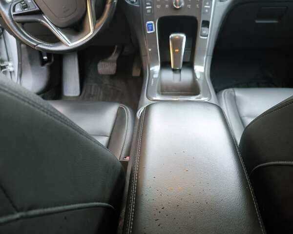 Серый Шевроле Вольт, объемом двигателя 1.4 л и пробегом 131 тыс. км за 11000 $, фото 25 на Automoto.ua