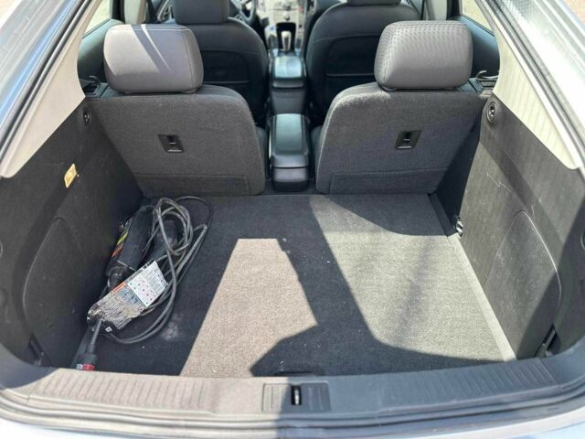 Серый Шевроле Вольт, объемом двигателя 1.4 л и пробегом 158 тыс. км за 12500 $, фото 22 на Automoto.ua