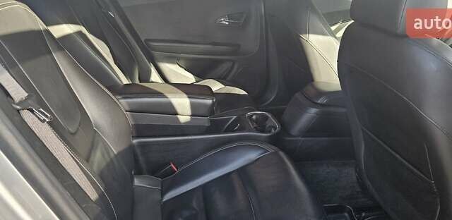 Серый Шевроле Вольт, объемом двигателя 1.4 л и пробегом 300 тыс. км за 8000 $, фото 3 на Automoto.ua