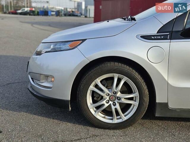 Серый Шевроле Вольт, объемом двигателя 1.4 л и пробегом 131 тыс. км за 11000 $, фото 5 на Automoto.ua