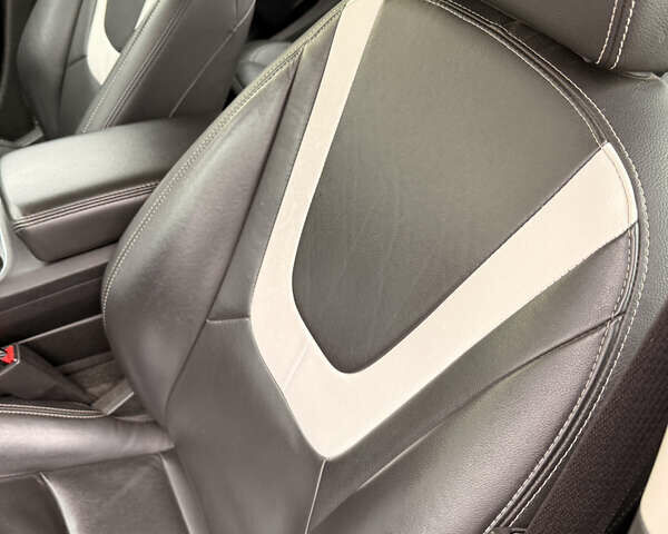 Сірий Шевроле Вольт, об'ємом двигуна 1.4 л та пробігом 130 тис. км за 9500 $, фото 26 на Automoto.ua