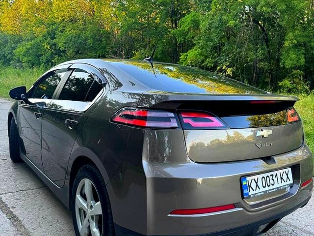 Сірий Шевроле Вольт, об'ємом двигуна 1.4 л та пробігом 145 тис. км за 15000 $, фото 3 на Automoto.ua