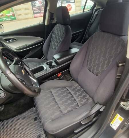 Серый Шевроле Вольт, объемом двигателя 1.4 л и пробегом 207 тыс. км за 10500 $, фото 4 на Automoto.ua