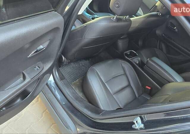 Серый Шевроле Вольт, объемом двигателя 1.4 л и пробегом 146 тыс. км за 11800 $, фото 12 на Automoto.ua