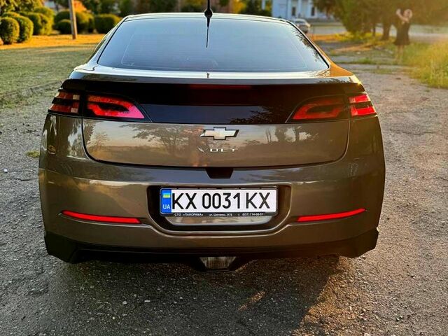 Сірий Шевроле Вольт, об'ємом двигуна 1.4 л та пробігом 145 тис. км за 15000 $, фото 4 на Automoto.ua