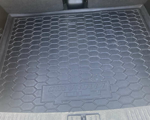 Серый Шевроле Вольт, объемом двигателя 1.4 л и пробегом 206 тыс. км за 9300 $, фото 28 на Automoto.ua