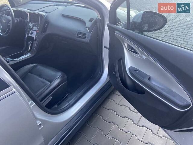 Сірий Шевроле Вольт, об'ємом двигуна 1.4 л та пробігом 60 тис. км за 12500 $, фото 3 на Automoto.ua