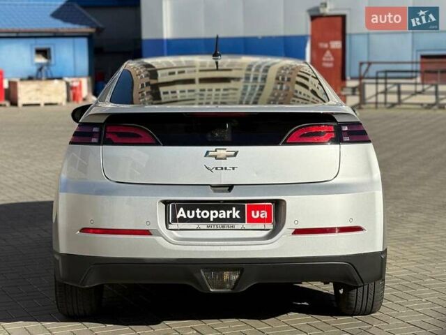 Серый Шевроле Вольт, объемом двигателя 1.4 л и пробегом 168 тыс. км за 11490 $, фото 4 на Automoto.ua