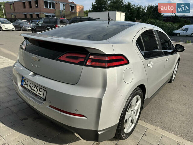 Сірий Шевроле Вольт, об'ємом двигуна 1.4 л та пробігом 245 тис. км за 10400 $, фото 5 на Automoto.ua