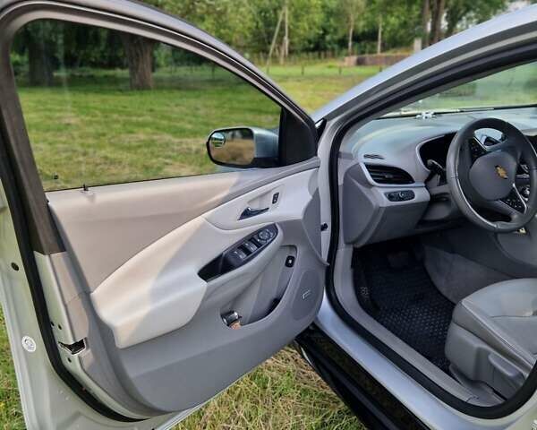 Сірий Шевроле Вольт, об'ємом двигуна 1.5 л та пробігом 95 тис. км за 14700 $, фото 3 на Automoto.ua