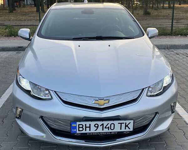 Серый Шевроле Вольт, объемом двигателя 1.49 л и пробегом 141 тыс. км за 13300 $, фото 2 на Automoto.ua
