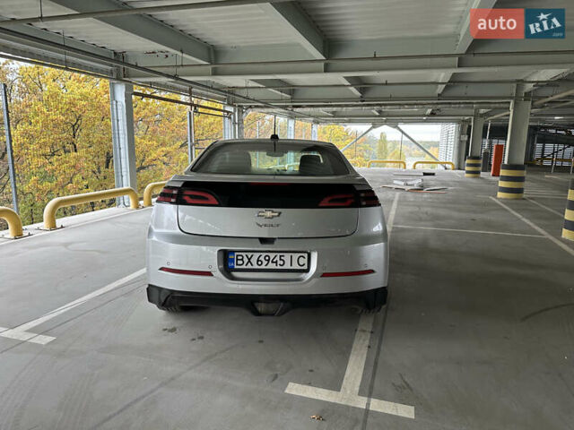 Серый Шевроле Вольт, объемом двигателя 1.4 л и пробегом 154 тыс. км за 11200 $, фото 7 на Automoto.ua