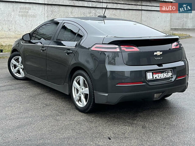 Серый Шевроле Вольт, объемом двигателя 1.4 л и пробегом 176 тыс. км за 12199 $, фото 3 на Automoto.ua