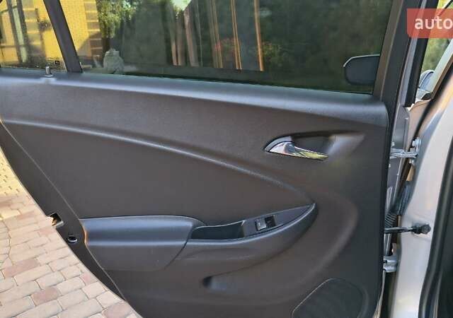 Серый Шевроле Вольт, объемом двигателя 1.5 л и пробегом 175 тыс. км за 16000 $, фото 12 на Automoto.ua