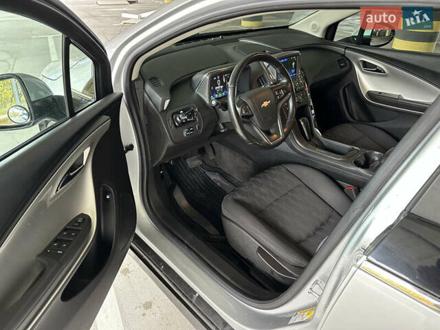 Серый Шевроле Вольт, объемом двигателя 1.4 л и пробегом 154 тыс. км за 11200 $, фото 14 на Automoto.ua