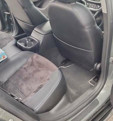 Сірий Шевроле Вольт, об'ємом двигуна 1.49 л та пробігом 180 тис. км за 15800 $, фото 14 на Automoto.ua