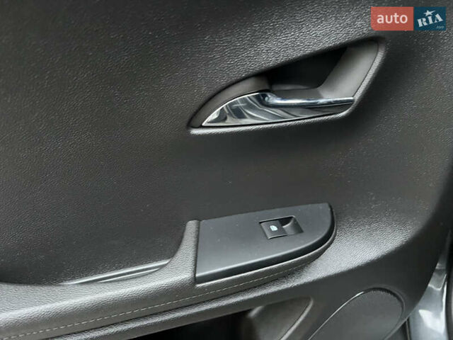 Серый Шевроле Вольт, объемом двигателя 1.4 л и пробегом 176 тыс. км за 12199 $, фото 24 на Automoto.ua