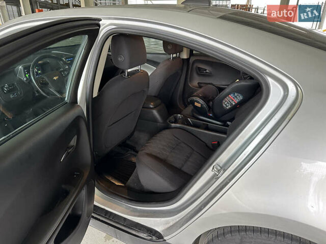 Серый Шевроле Вольт, объемом двигателя 1.4 л и пробегом 154 тыс. км за 11200 $, фото 15 на Automoto.ua