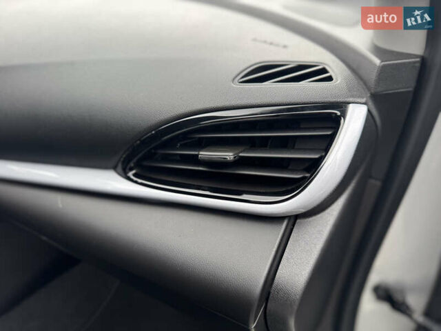 Серый Шевроле Вольт, объемом двигателя 1.49 л и пробегом 178 тыс. км за 14000 $, фото 47 на Automoto.ua