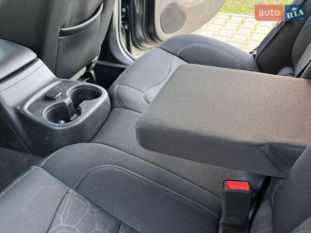 Серый Шевроле Вольт, объемом двигателя 1.5 л и пробегом 92 тыс. км за 12900 $, фото 41 на Automoto.ua