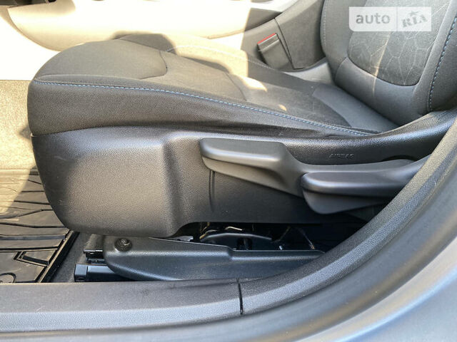 Сірий Шевроле Вольт, об'ємом двигуна 1.5 л та пробігом 58 тис. км за 16300 $, фото 20 на Automoto.ua