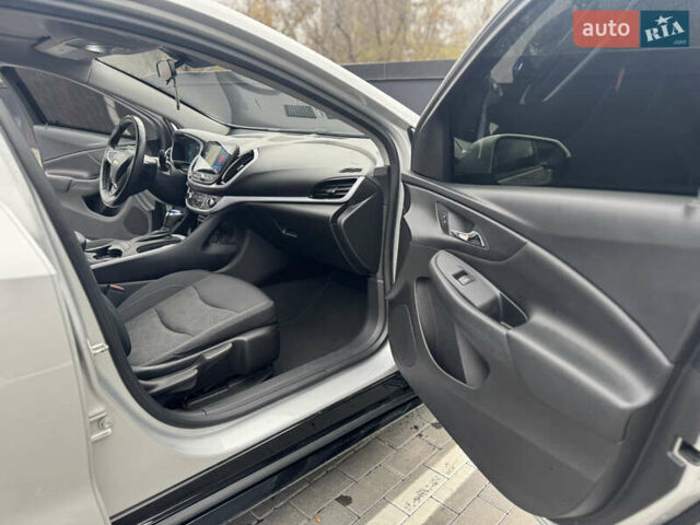 Серый Шевроле Вольт, объемом двигателя 1.49 л и пробегом 178 тыс. км за 14000 $, фото 33 на Automoto.ua