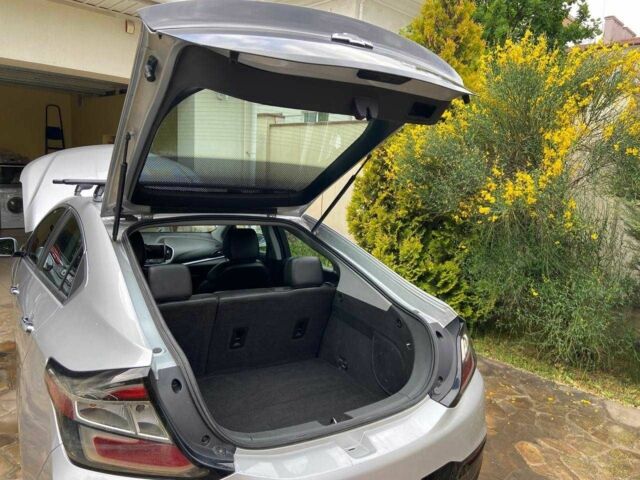 Серый Шевроле Вольт, объемом двигателя 0 л и пробегом 150 тыс. км за 13000 $, фото 1 на Automoto.ua