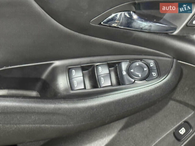 Серый Шевроле Вольт, объемом двигателя 1.49 л и пробегом 196 тыс. км за 11500 $, фото 27 на Automoto.ua
