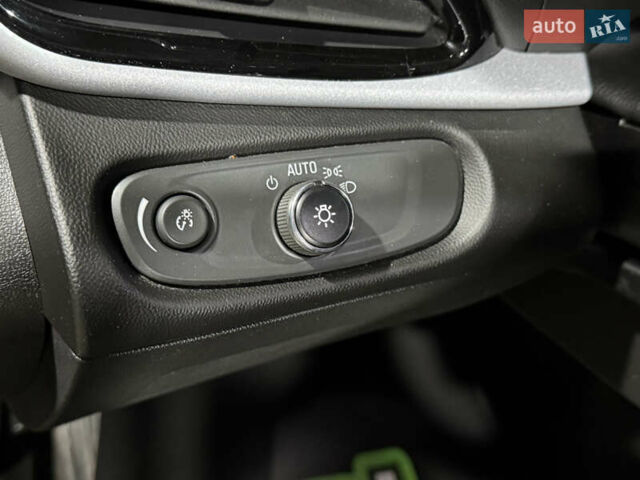 Серый Шевроле Вольт, объемом двигателя 1.49 л и пробегом 196 тыс. км за 11500 $, фото 23 на Automoto.ua